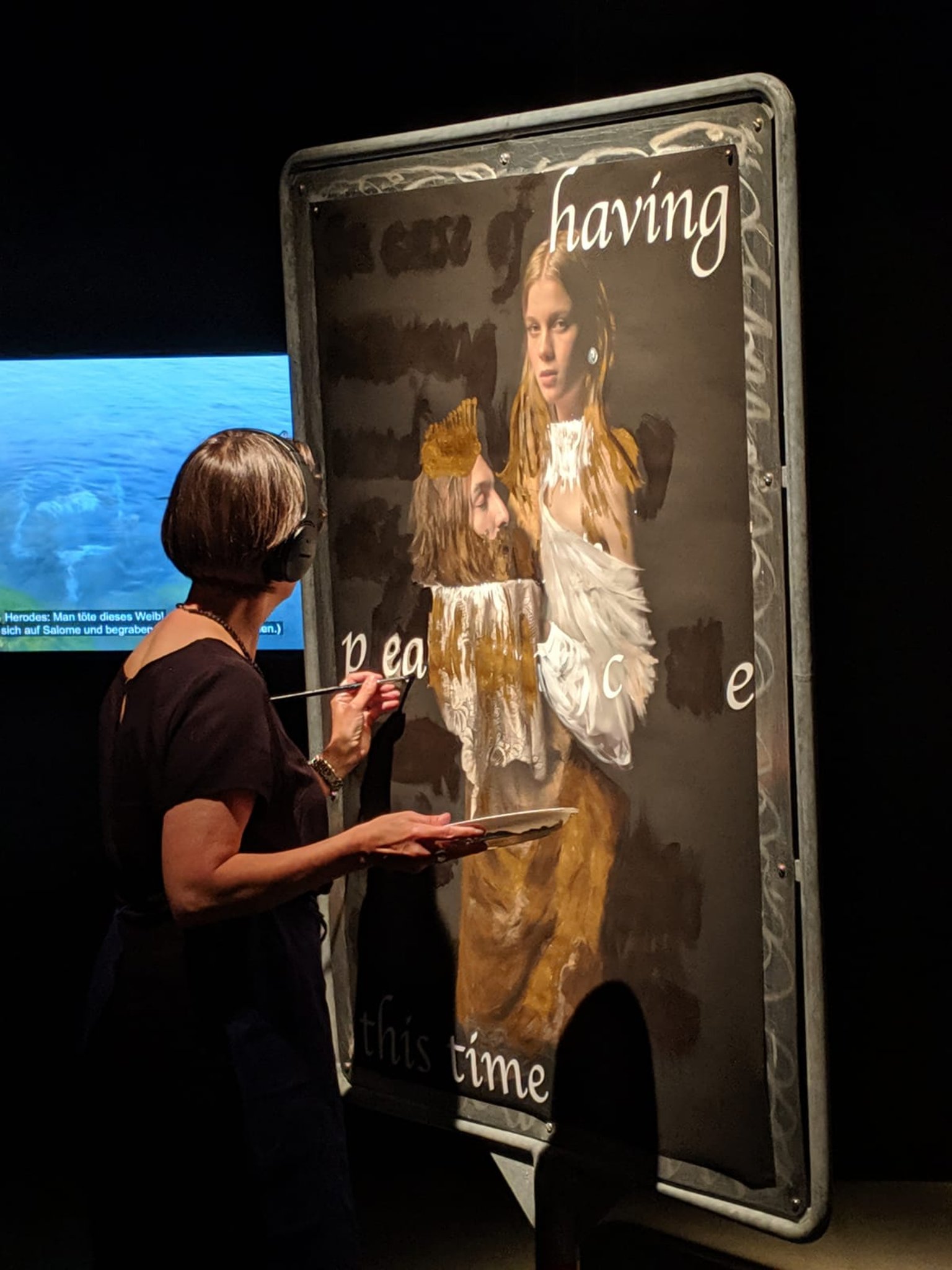 Marianne Iten Thürig destroying the Salome II poster